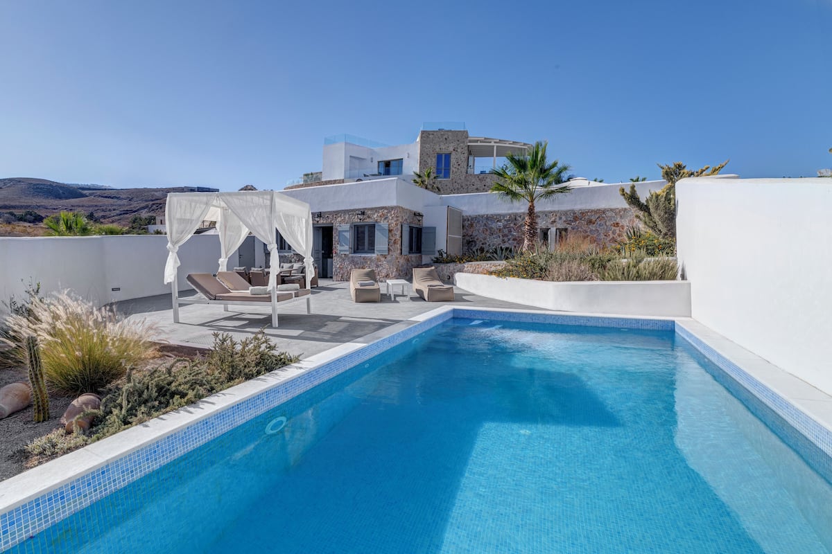 Exclusive Villa, 2 Bedrooms, Private Pool, Hill View | Terrace/patio