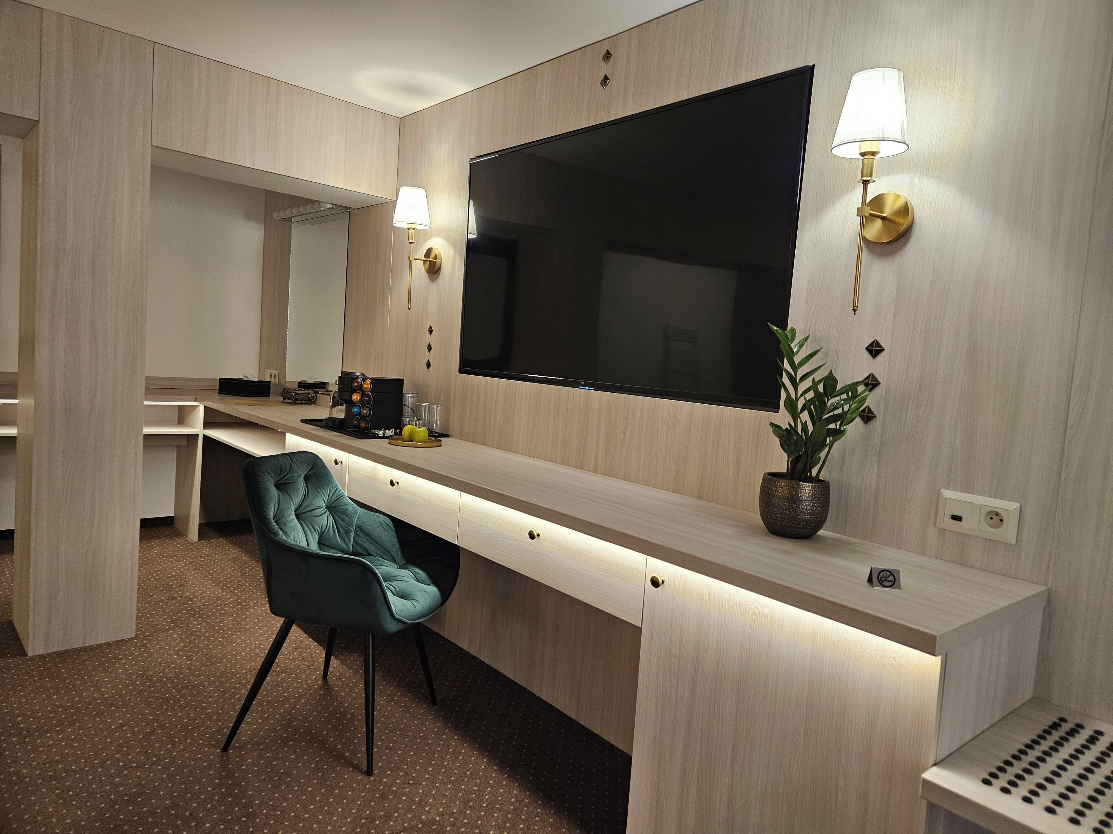 Deluxe-Doppelzimmer | 1 Schlafzimmer, Zimmersafe, Schreibtisch, laptopgeeigneter Arbeitsplatz