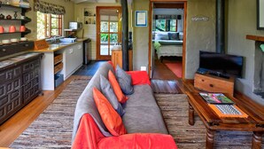Kabin Standar, 1 kamar tidur, pemandangan kebun, area taman | Dapur kecil pribadi