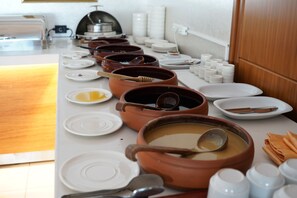 Frühstück, Mittagessen und Abendessen