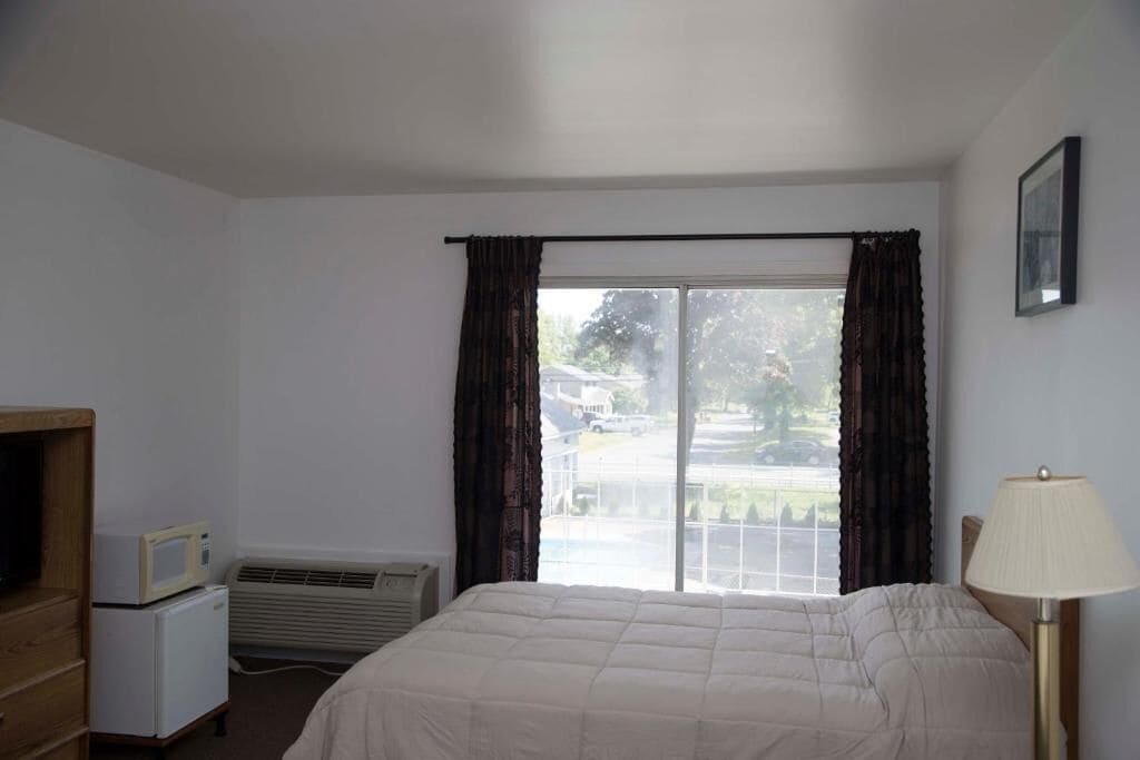 Standard Room | Free WiFi, bed sheets
