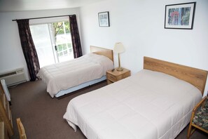 Quadruple Room | Truy cập Internet không dây miễn phí, bộ trải giường 