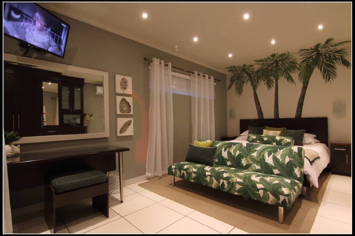 1 habitación, minibar y caja de seguridad en la habitación