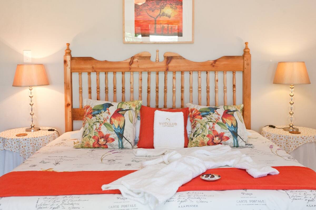Deluxe Room, 1 Bedroom (Honeymoon Suite) | Premium bedding, free WiFi
