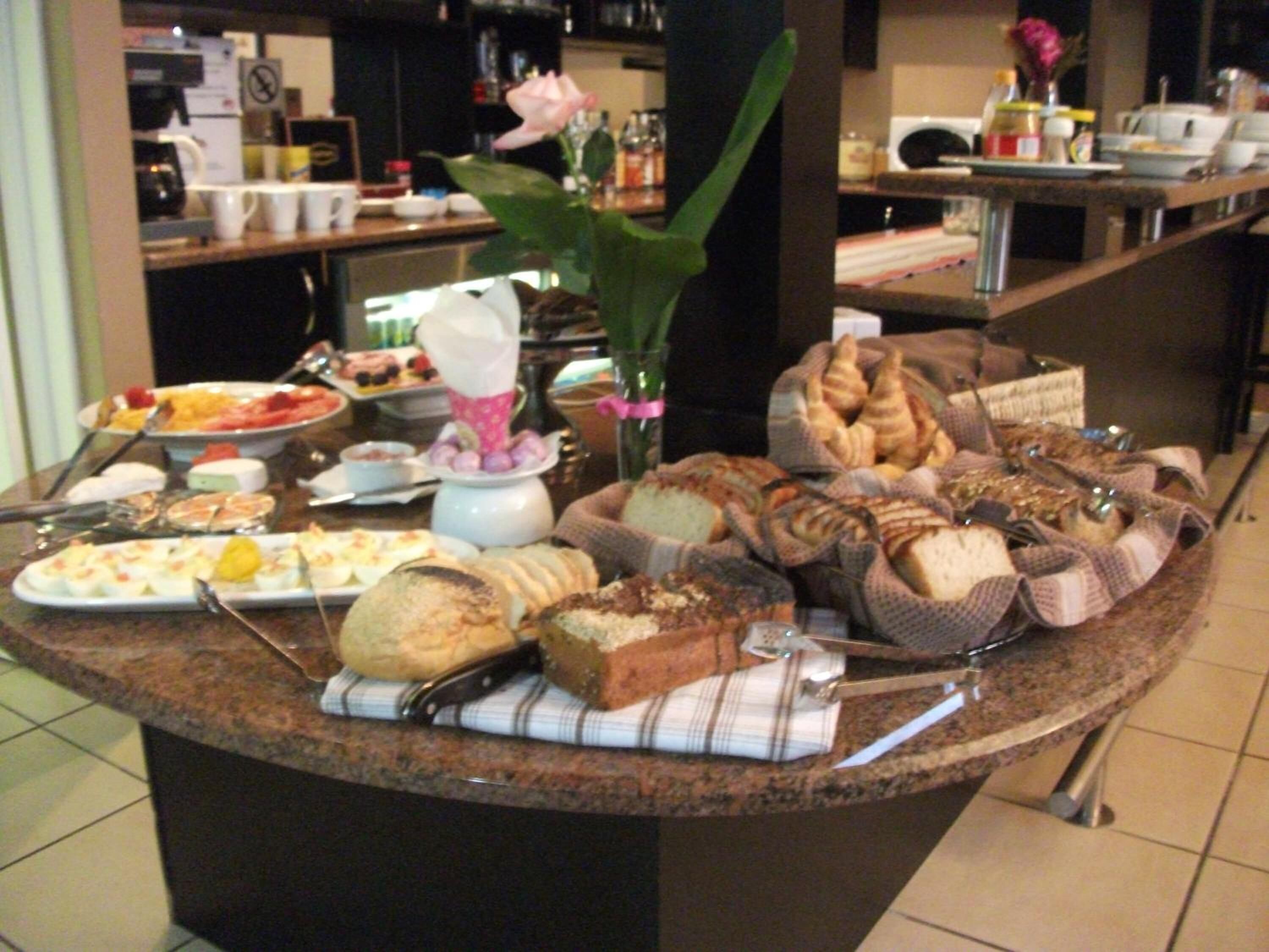Se sirven desayunos, comidas y cenas 