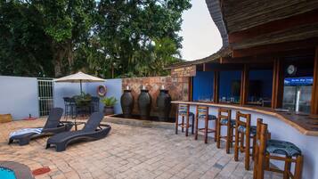 Poolside bar