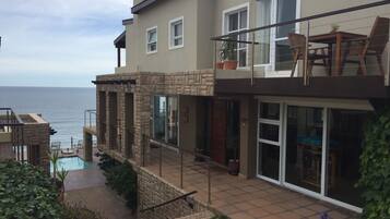 EntrĂ©e de lâhĂ©bergement