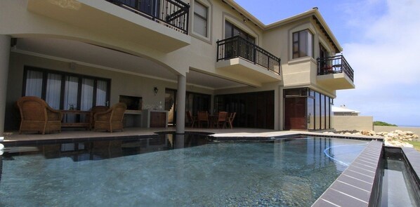 Outdoor pool, sun loungers