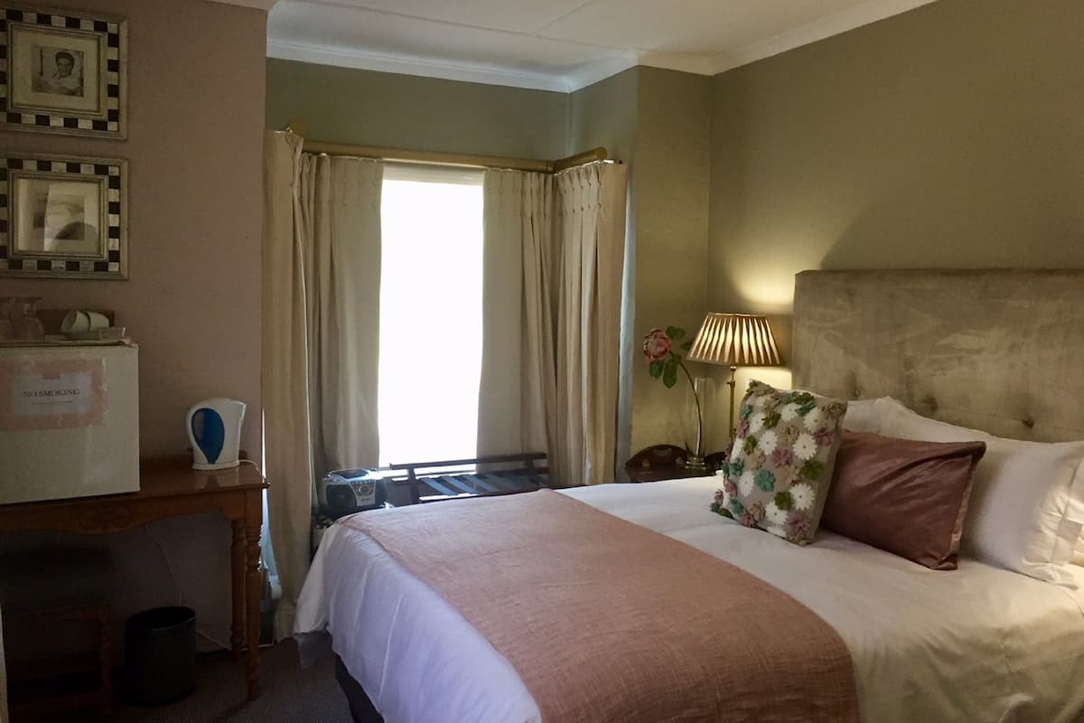 Decoración personalizada, muebles diferentes y wifi gratis