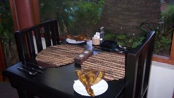 فطور إنجليزي مجانًا يوميًا