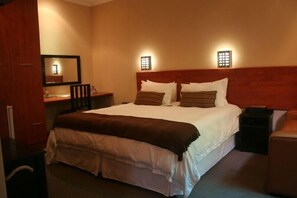 Minibar, coffres-forts dans les chambres, bureau, chambres insonorisées