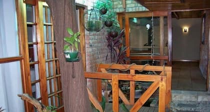 á La Martha’s Air-Port Guest House