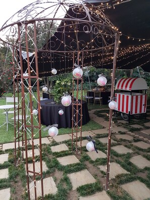 Birthday party area - Villa Beryl Guesthouse (Abaqulusi)