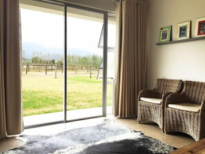 Living area - Galloway Guest House (Robertson)