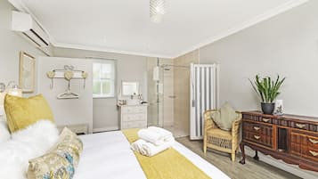 Romantic Studio, 1 Bedroom, Garden Area | Premium bedding, Select Comfort beds, individually decorated