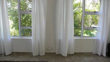 Seterika/papan seterika, Wi-fi percuma