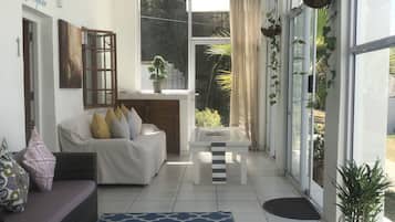 Peuplier | Interior entrance