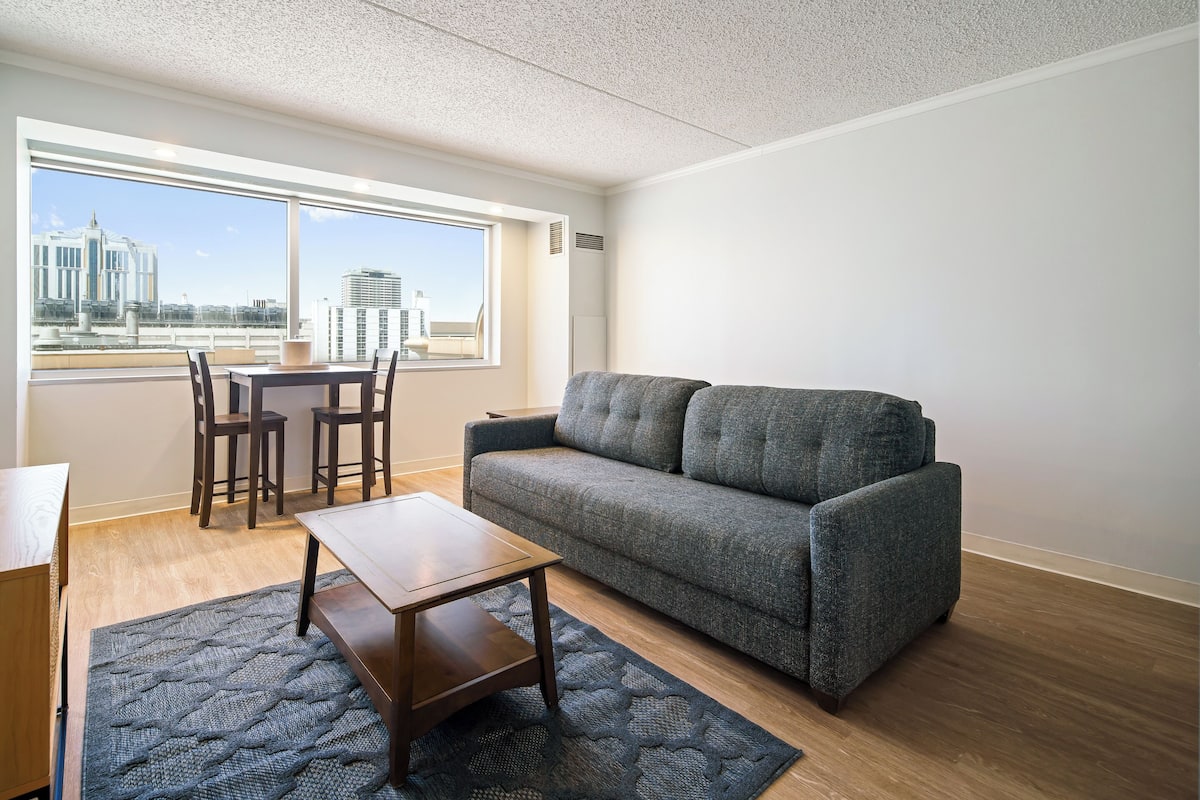 One Bedroom King Apartment with Kitchen | Living area