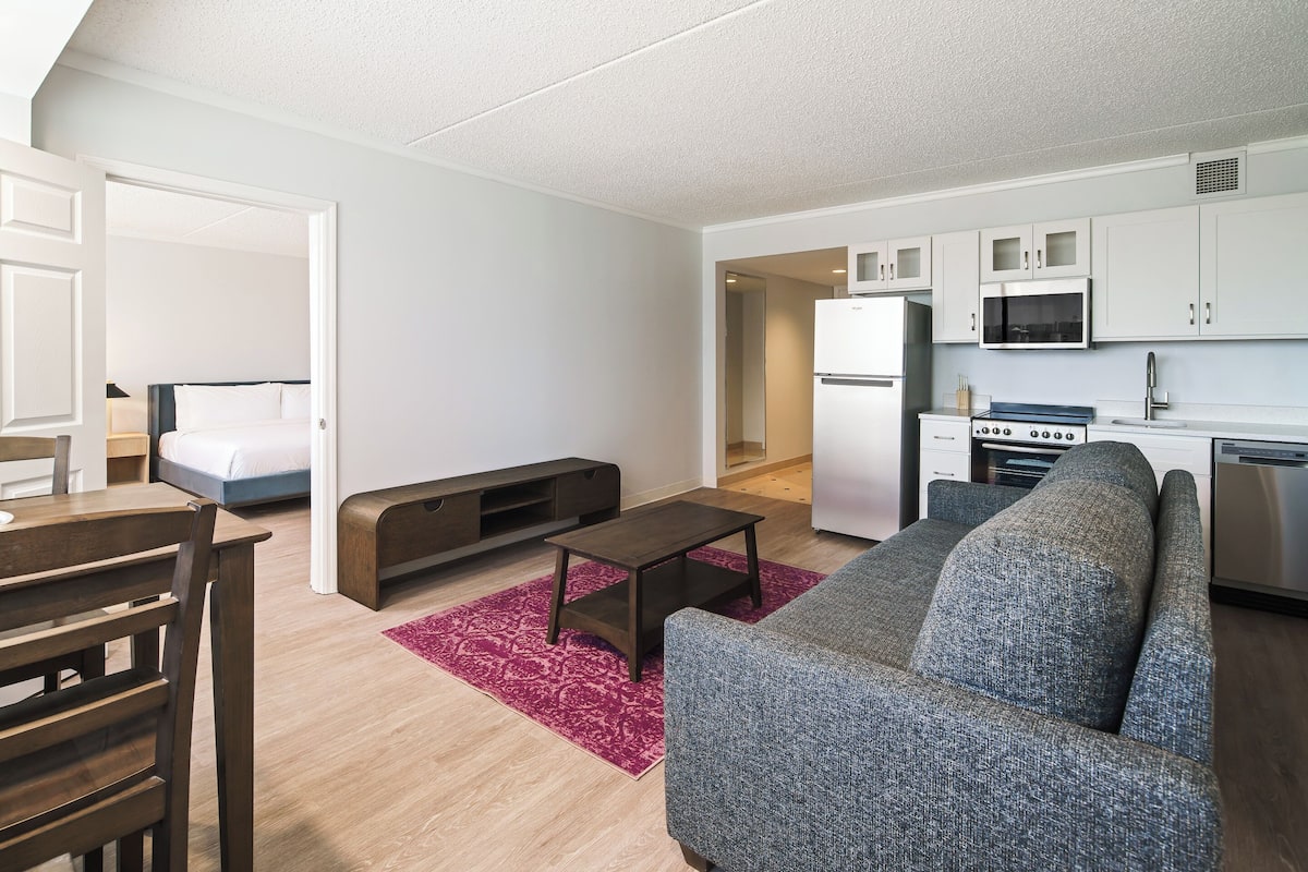 Two Bedroom Double Queen Family Suite