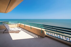 Utsikt mot strand/hav