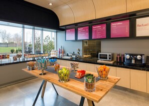 Petit déjeuner préparé sur commande servi tous les jours en supplément