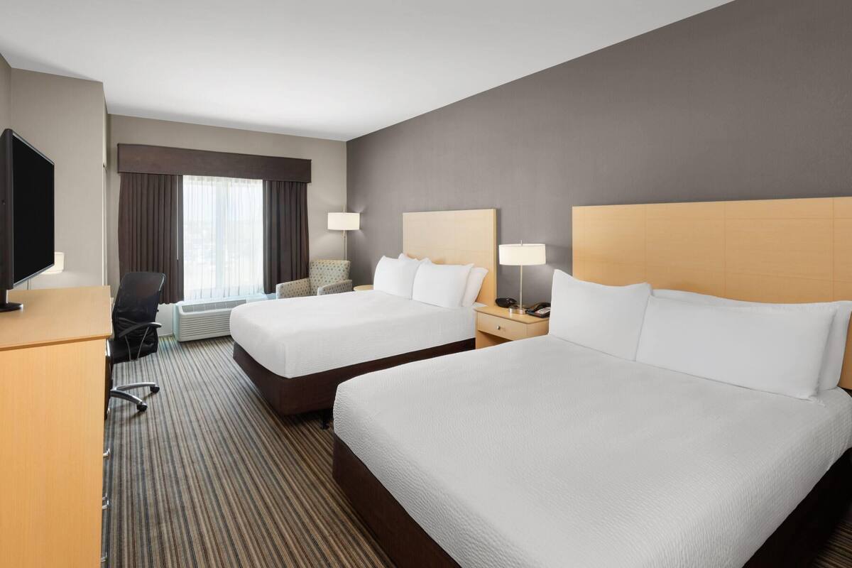 room, 2 queen beds, accessible, non smoking | 1 bedroom, premium bedding, in-room safe, desk