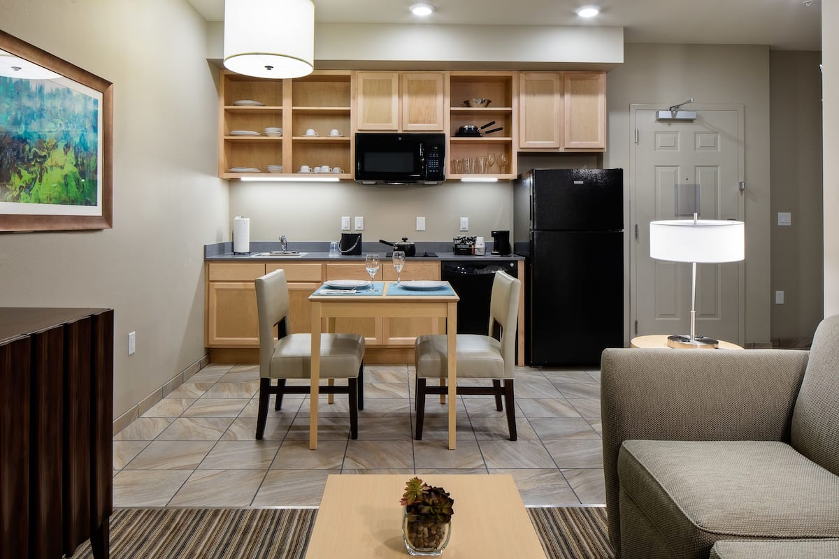 fridge, microwave, coffee/tea maker