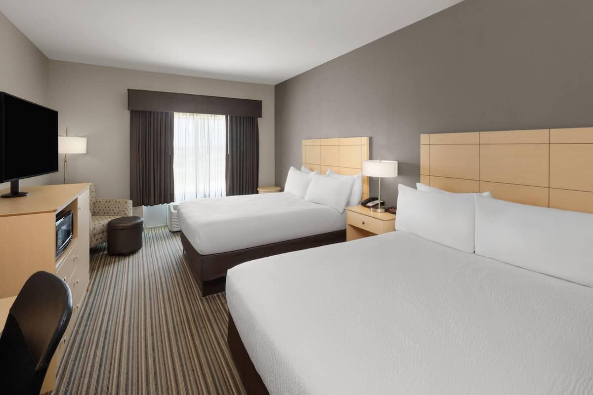 Deluxe Room, 2 Queen Beds, Non Smoking | 1 bedroom, premium bedding, in-room safe, desk
