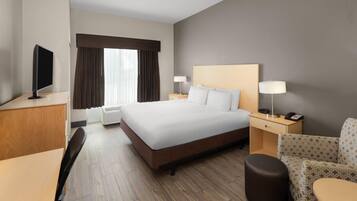 Zimmer, 1 King-Bett, barrierefrei, Nichtraucher (Roll-In Shower) | Hochwertige Bettwaren, Zimmersafe, Schreibtisch