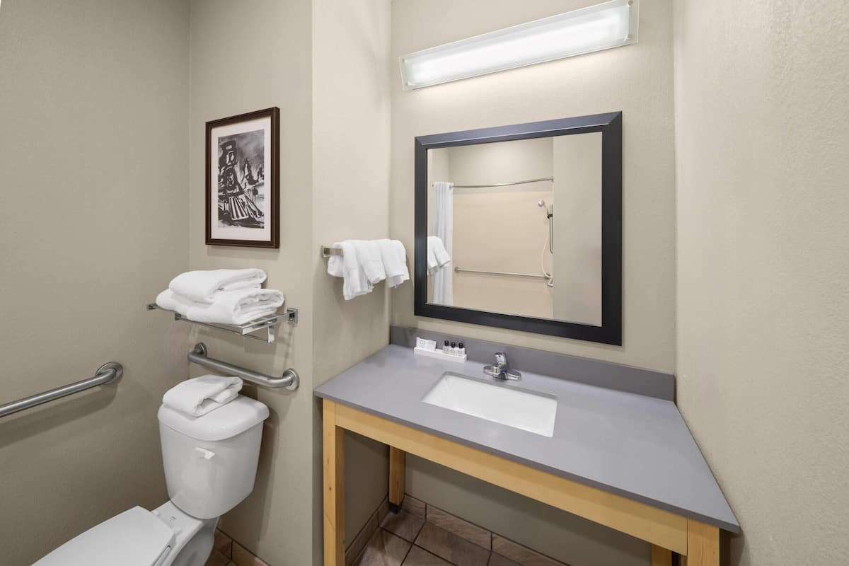 Room, 2 Queen Beds, Accessible, Non Smoking | Accessible bathroom