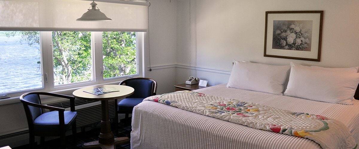 1 bedroom, hypo-allergenic bedding, down duvets, blackout curtains