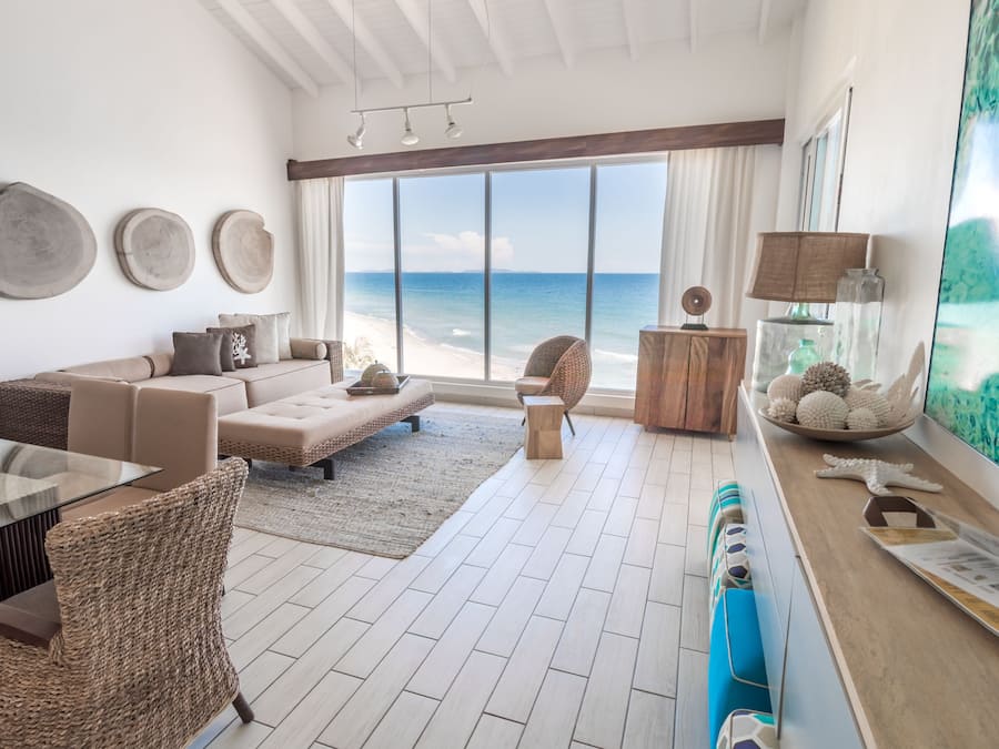 40-inch Smart TV with cable channels