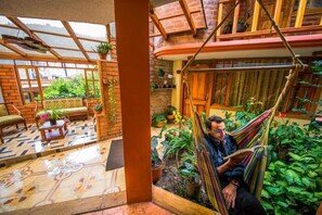 Interior - Donde Ivan (Baños de Agua Santa)