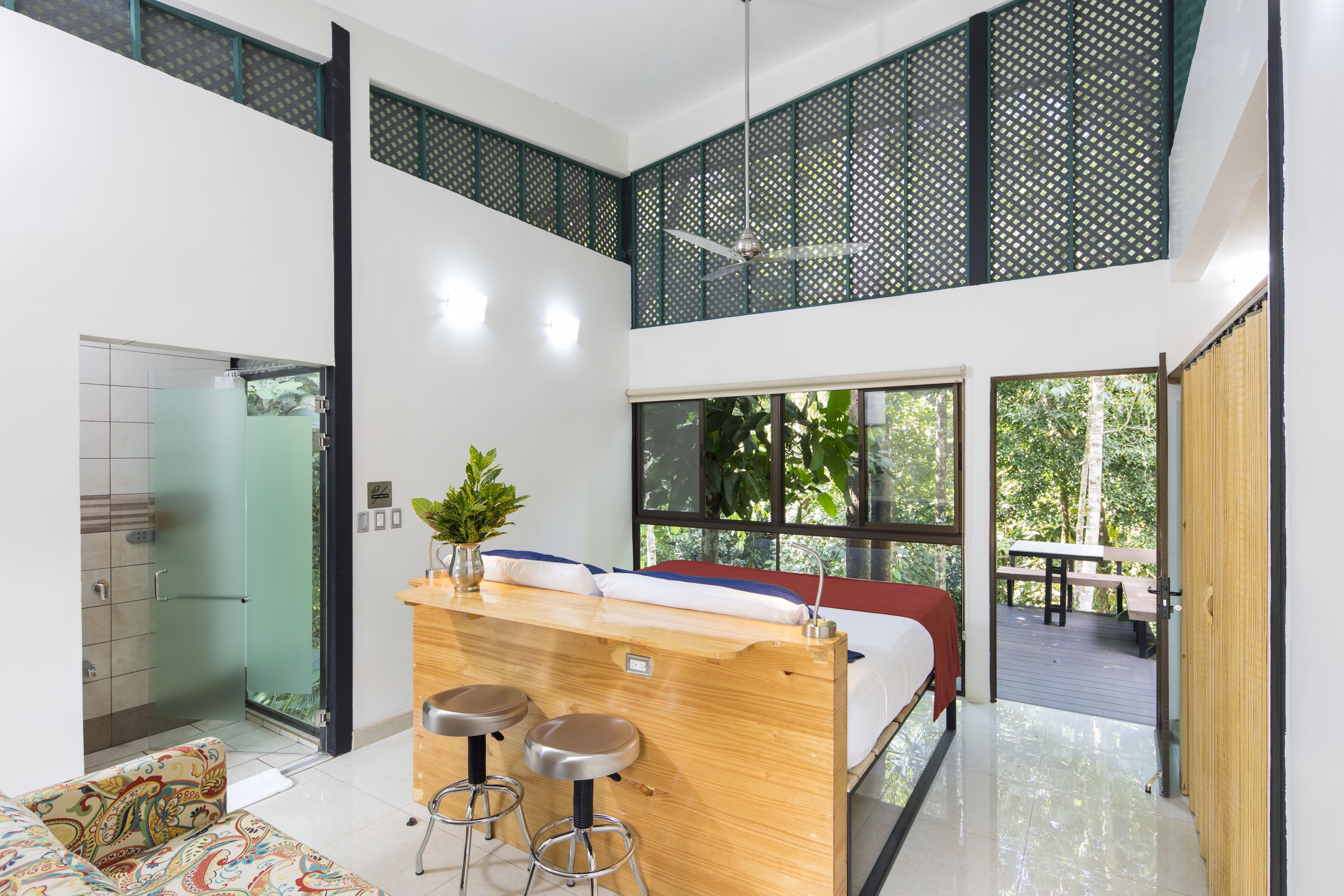 Bungalow Standar, 1 Tempat Tidur King, balkon, pemandangan gunung (Brunka) | Bantalan ekstra lembut, brankas, dan seprai linen