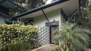 Standard Bungalow, 1 King Bed, Balcony, Mountain View (Brunka) | 1 bedroom, pillowtop beds, in-room safe, bed sheets