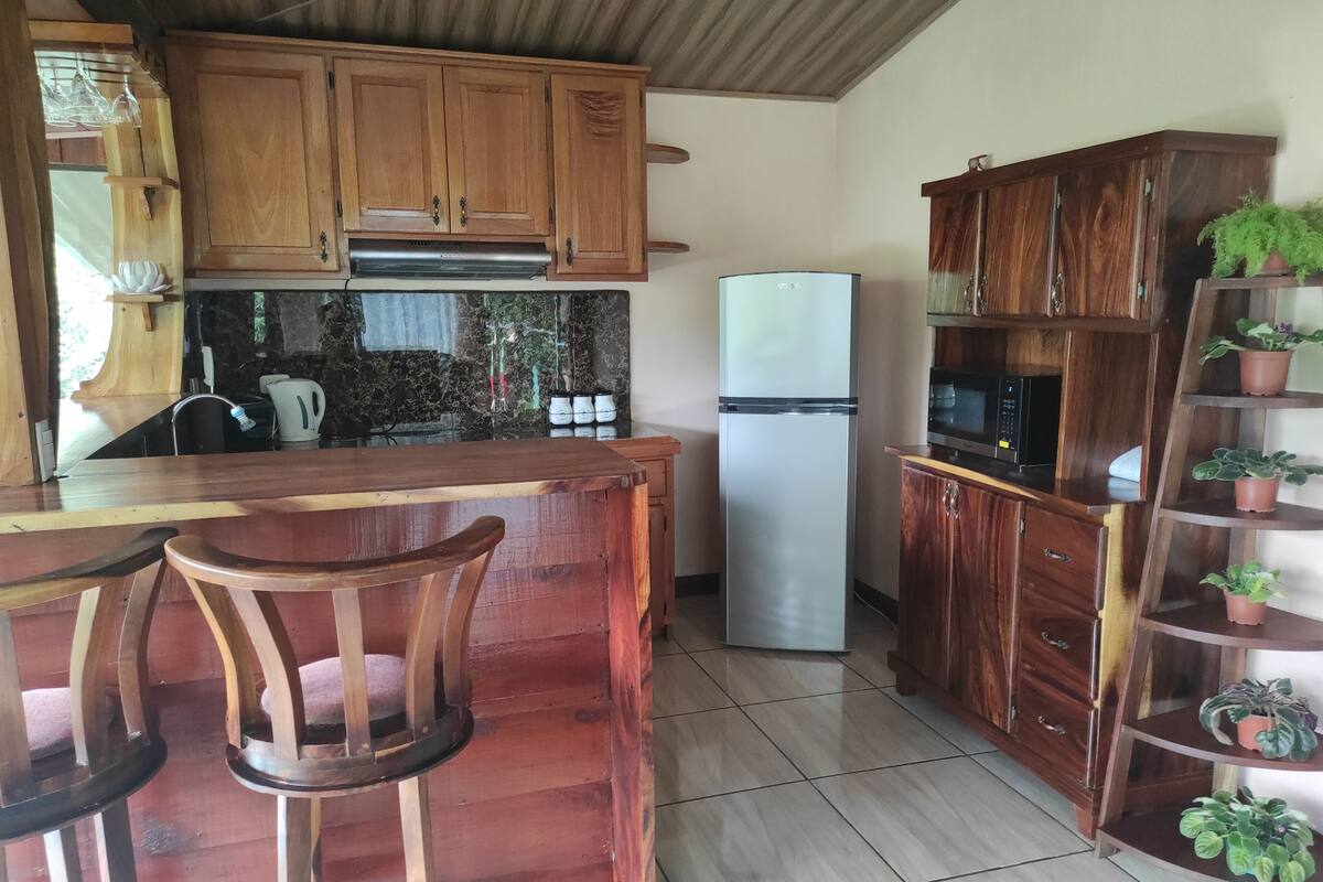 高級小屋 | 私人廚房 | 咖啡機/沖茶器、小冰箱、餐桌