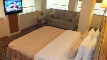 Minibar, caja de seguridad en la habitación y wifi gratis