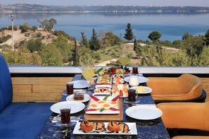 Free daily buffet breakfast - Golden Lake Hotel (Adana)