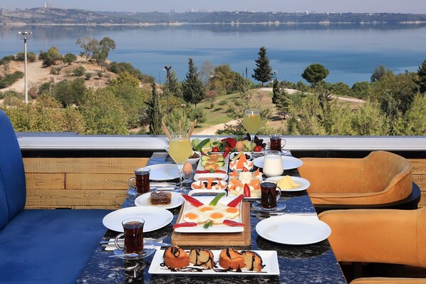 Frokostbuffé er inkludert hver dag