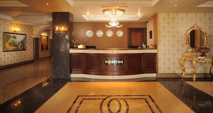 Golden Lake Hotel