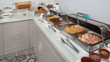 Bao gồm bữa sáng buffet hàng ngày