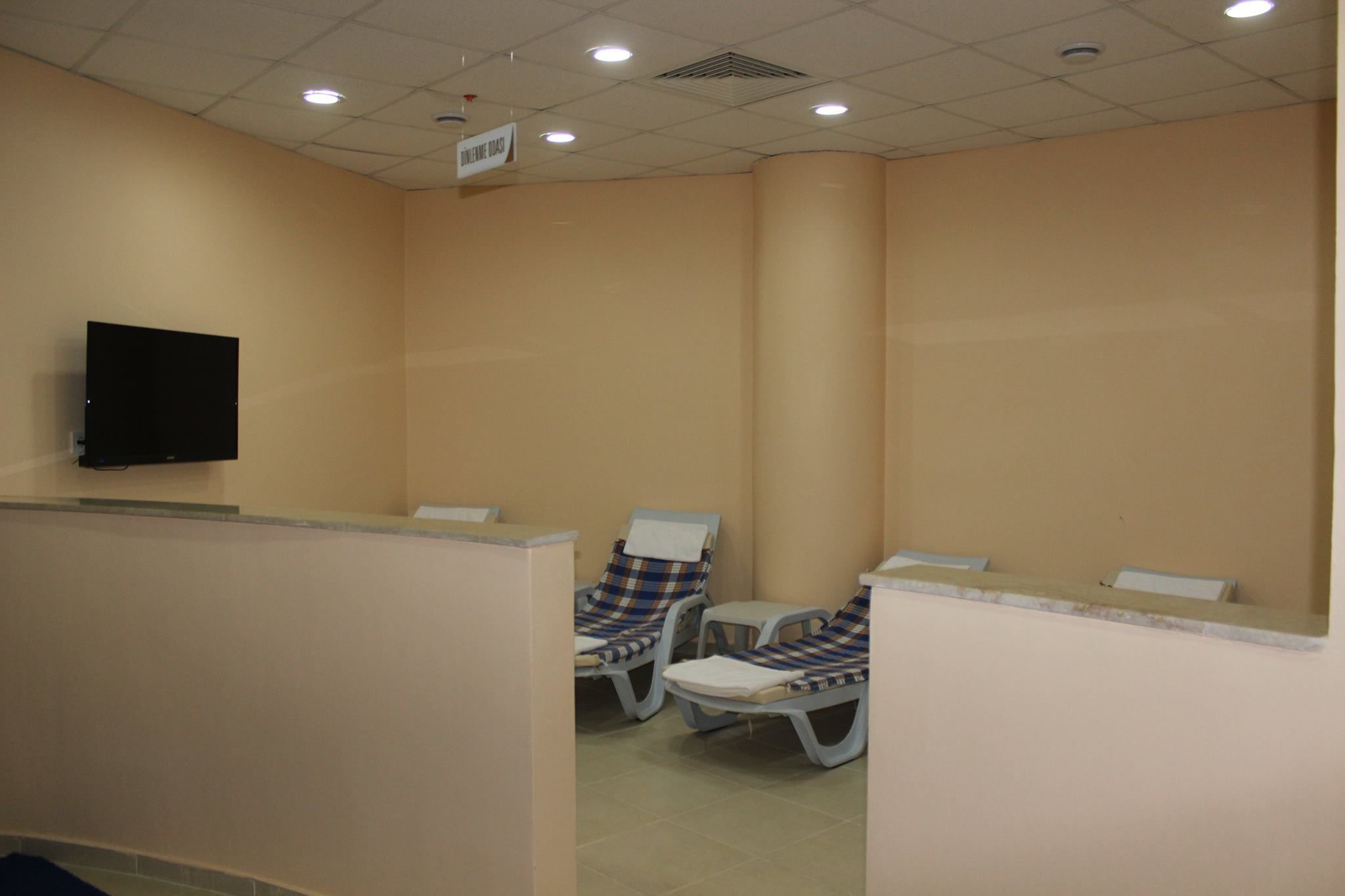 sauna, steam room, turkish bath/hammam, 1 treatment room