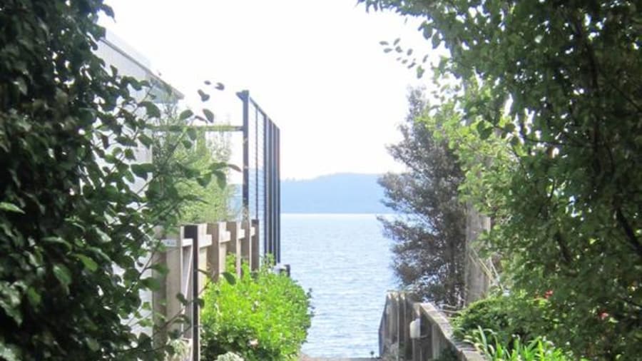 Cottage Mews Motel