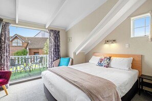 Family Cottage | 1 bedroom, premium bedding, iron/ironing board, cribs/infant beds - Cottage Mews Motel (Taupo)