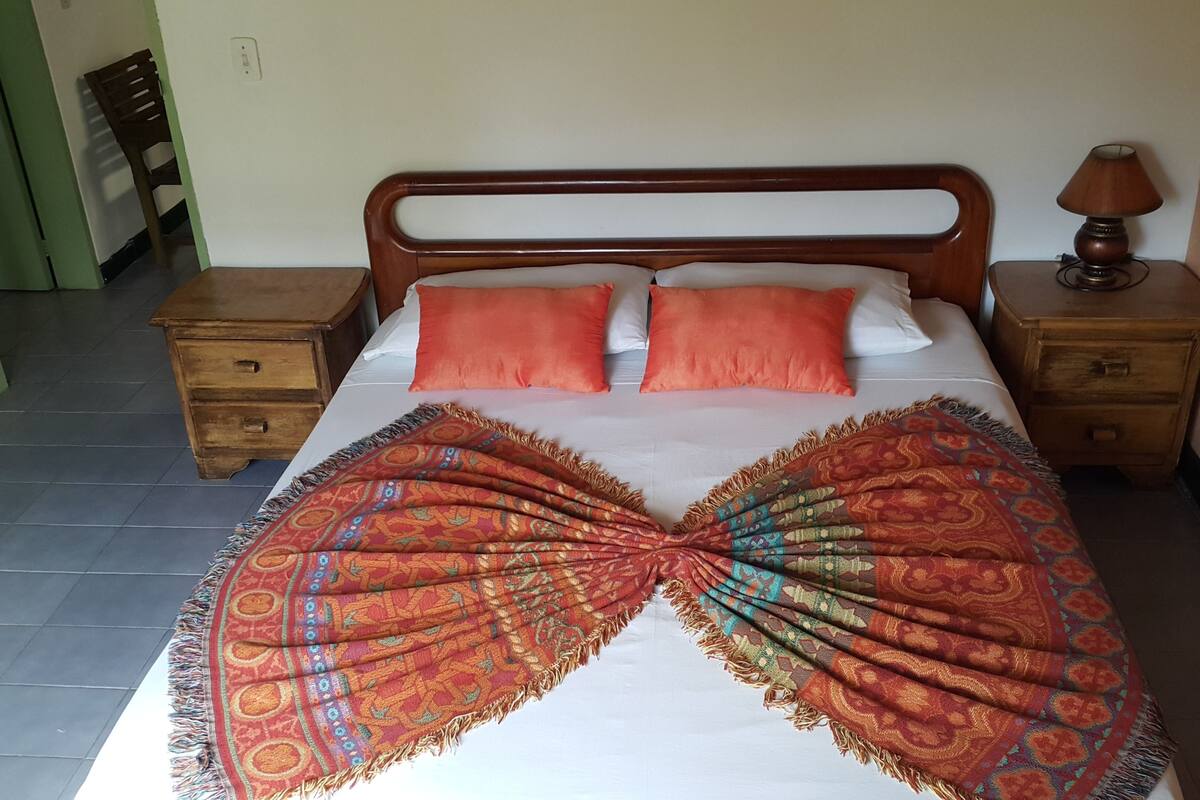 Double Room | In-room safe, iron/ironing board, free WiFi, bed sheets