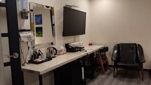 Deluxe Twin Room - No Parking