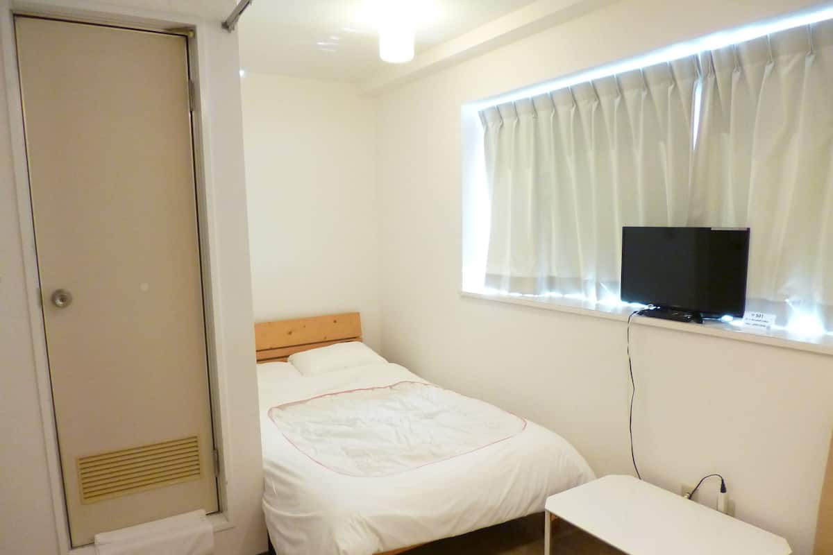 ห้องทวิน, ปลอดบุหรี่ (Large Twin Room ) | โต๊ะทำงาน, ผ้าม่านกันแสง, Wi-Fi ฟรี, ผ้าปูที่นอน