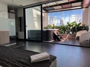Chambre Double Premium, bain à remous | Baignoire à jets