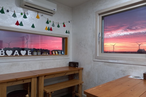 Shared fridge, microwave