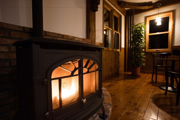 Fireplace - BLISS Villa TSUBAKI (Kutchan)